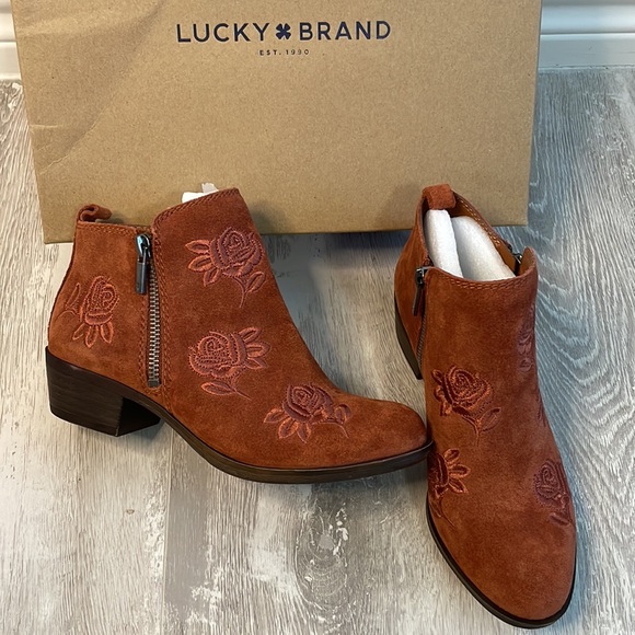NIB Lucky Brand Basel Red Oak Oiled Suede Leather Floral Booties Boots 5 - Picture 2 of 9